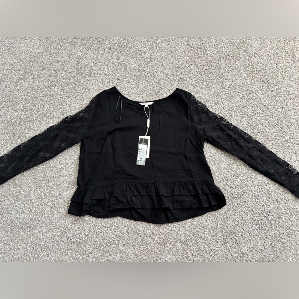 Chic Black Ruffle Hem Blouse